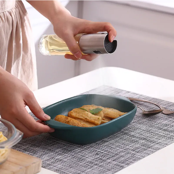 Bottiglia di condimento da cucina